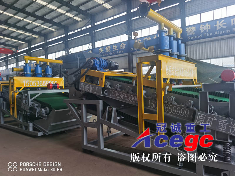 沙金設(shè)備應(yīng)該怎樣選擇？原礦環(huán)境跟礦物決定你型號(hào)的選擇